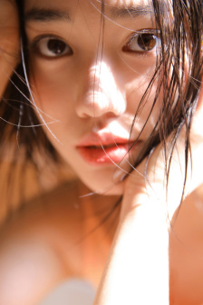 短裙公车被强好爽H吃奶视频